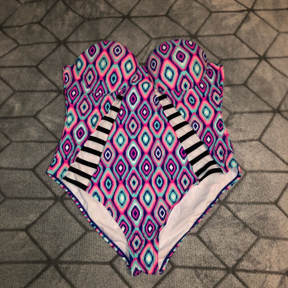 Large One Piece Strapless Swimsuit
